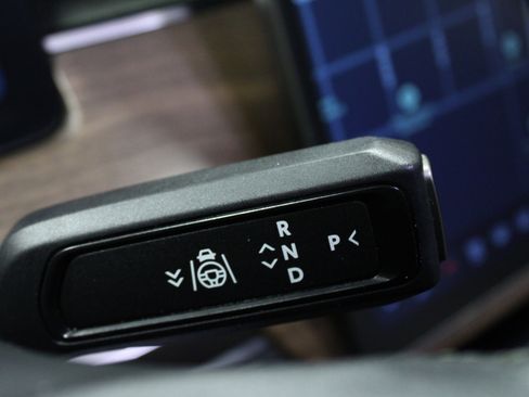 Used 2023 Rivian R1T Adventure image 22