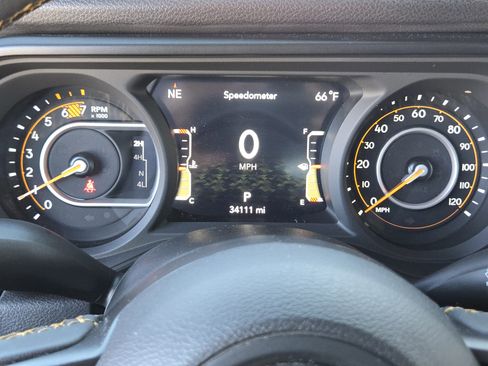 Used 2024 Jeep Wrangler Sport S image 16