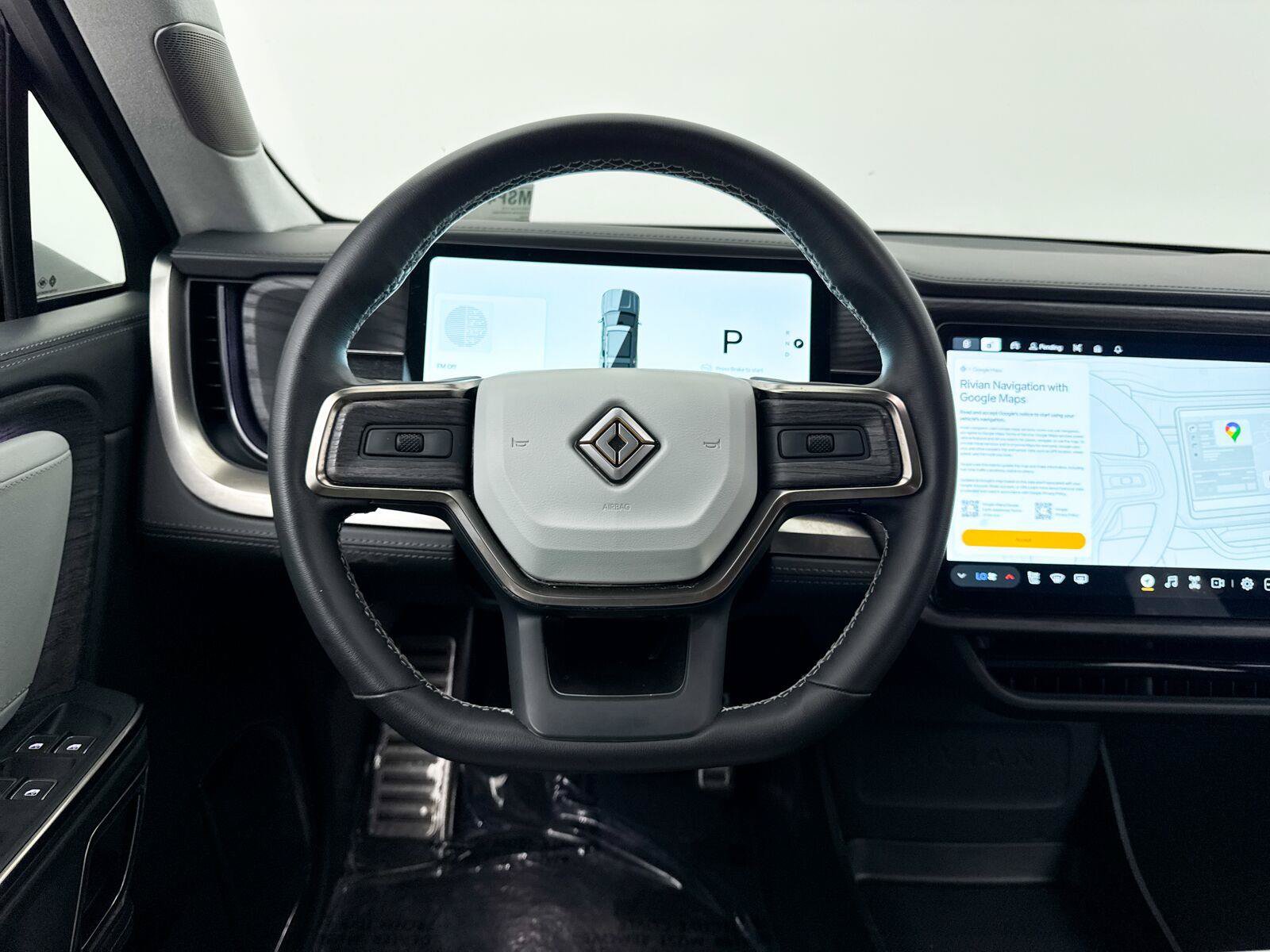Used 2023 Rivian R1S Launch Edition Quad AWD/4WD image 3