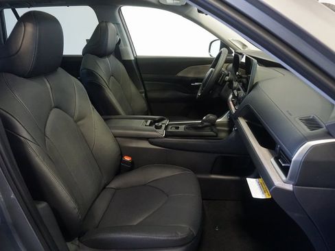 New 2026 Toyota Grand Highlander Platinum image 28