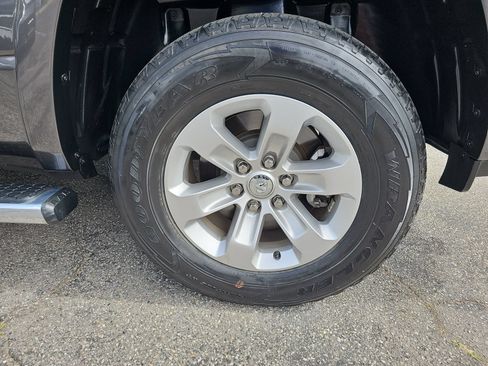 Used 2022 RAM 1500 Laramie RWD image 38