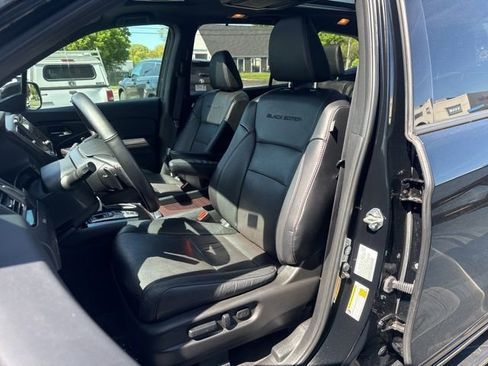 Used 2021 Honda Pilot Black Edition image 6