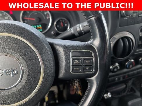 Used 2012 Jeep Wrangler Unlimited Sport image 17