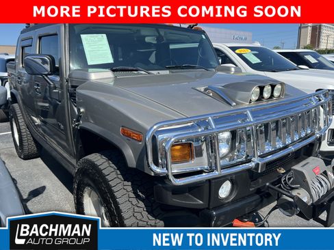 Used 2005 HUMMER H2 SUT w/ Preferred Equipment Group AWD/4WD image 1