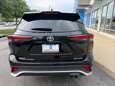 Used 2025 Toyota Highlander XSE AWD/4WD image 11