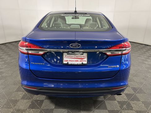 Used 2018 Ford Fusion S FWD image 5