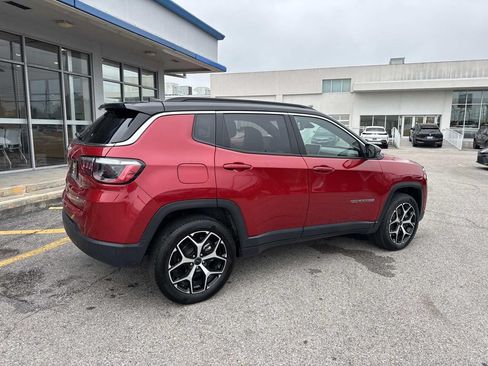 Used 2025 Jeep Compass Limited AWD/4WD image 8