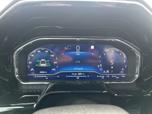 Used 2022 Chevrolet Silverado 1500 LT w/ Z71 Off-Road Package image 24