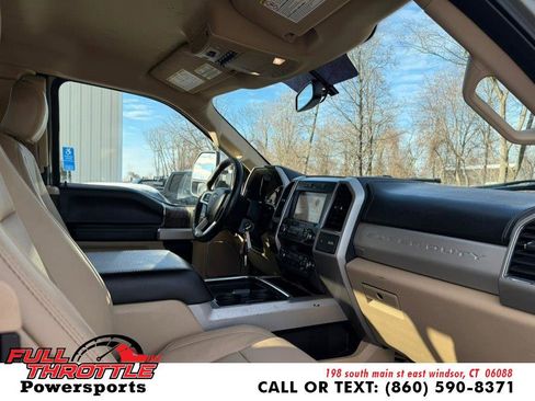 Used 2019 Ford F250 Lariat w/ Chrome Package image 15