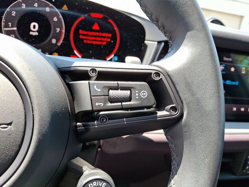 Used 2024 Porsche Cayenne S image 22