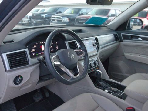 Used 2022 Volkswagen Atlas SE image 14