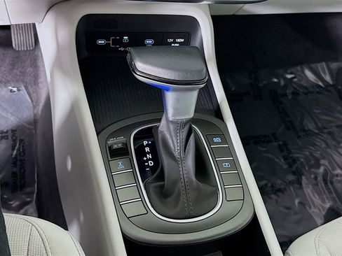 Certified 2025 Hyundai Kona SEL AWD/4WD image 10