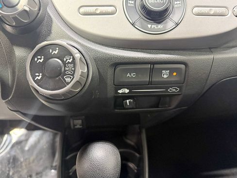 Used 2009 Honda Fit Sport image 16