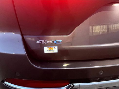 Used 2024 Jeep Grand Cherokee Limited 4xe image 7