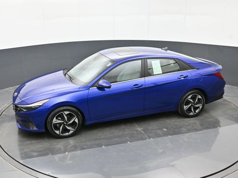 Used 2023 Hyundai Elantra Limited image 33