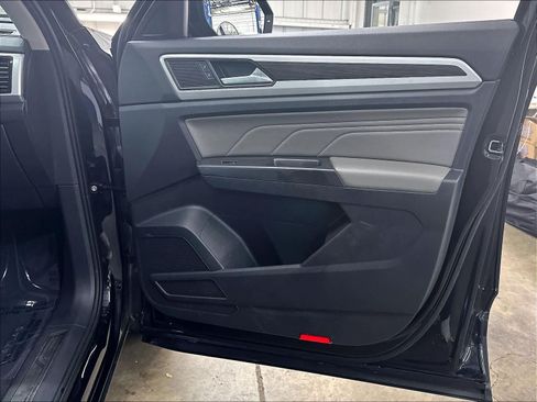 Used 2023 Volkswagen Atlas SE FWD image 30