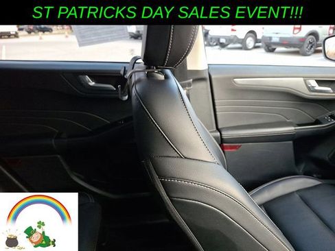 Certified 2022 Ford Escape Titanium w/ Class II Trailer Tow Package image 13