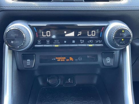 Used 2022 Toyota RAV4 XLE Premium FWD image 31
