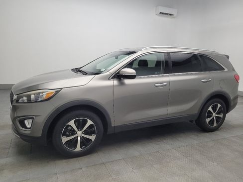 Used 2016 Kia Sorento EX FWD image 2