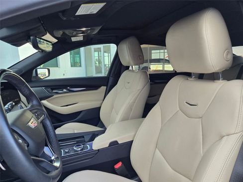 Used 2025 Cadillac CT5 Premium Luxury RWD image 29