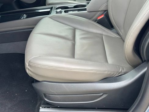 Used 2025 Lincoln Corsair Reserve FWD image 13