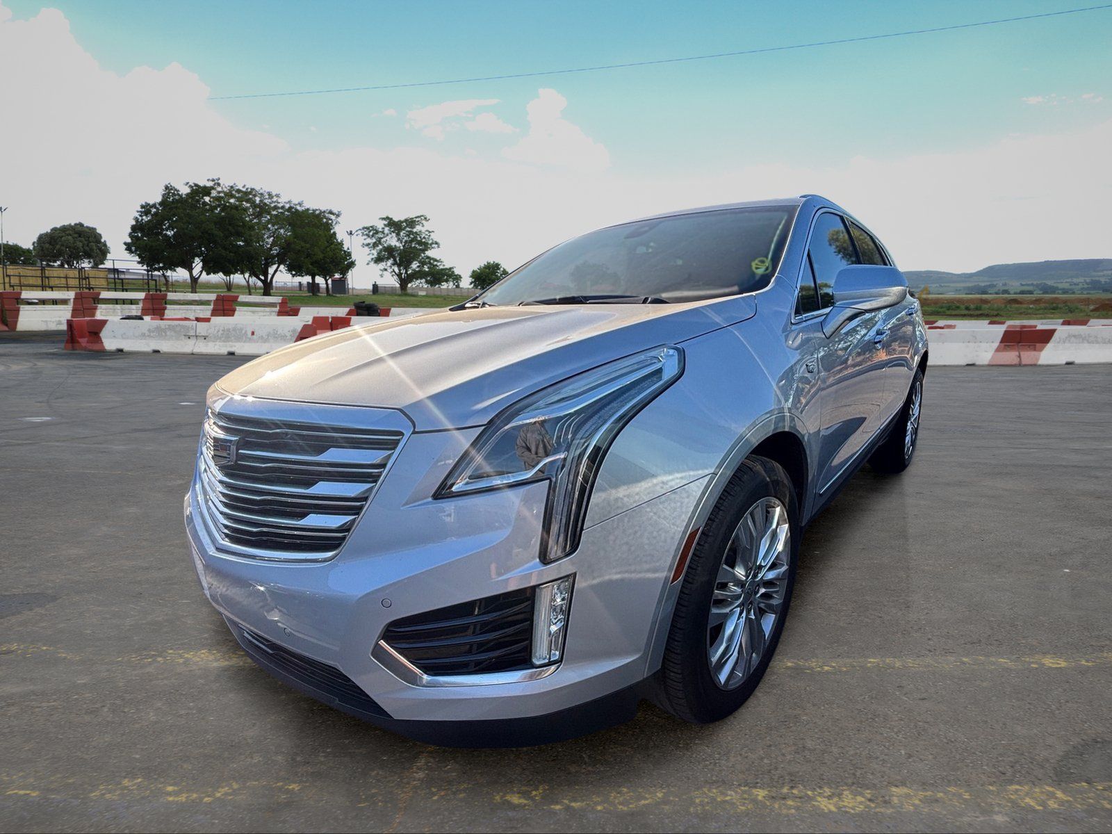 Used 2017 Cadillac XT5 Premium Luxury FWD image 5