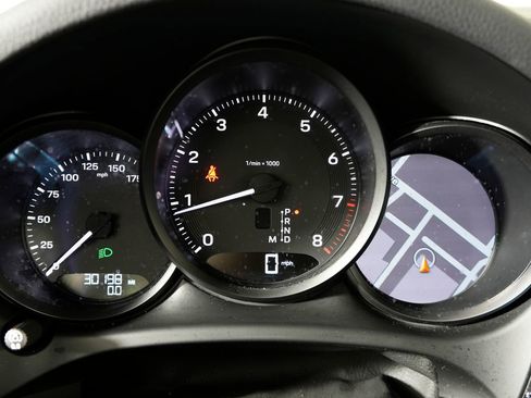 Certified 2023 Porsche Macan AWD/4WD image 23