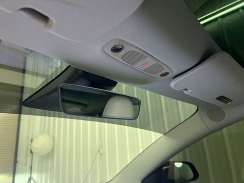 Used 2021 Tesla Model 3 Standard Range Plus image 31