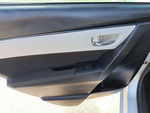 Used 2019 Toyota Corolla LE image 7