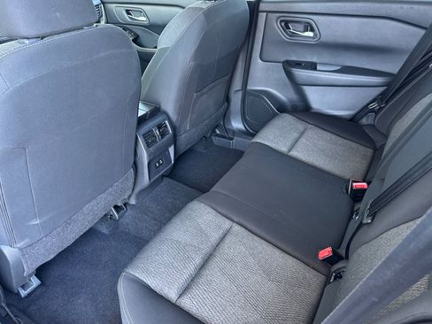 Used 2024 Nissan Rogue SV FWD image 25