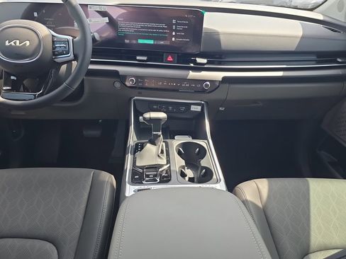 New 2026 Kia Carnival SX FWD image 15