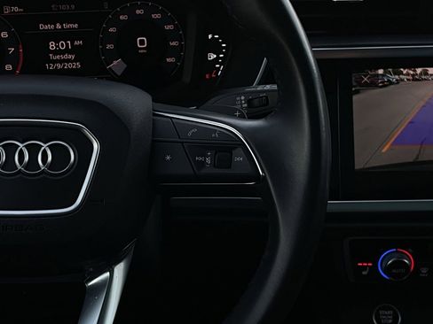 Used 2023 Audi Q3 2.0T Premium image 14