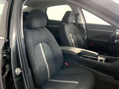 Used 2025 Hyundai Sonata SEL FWD image 7