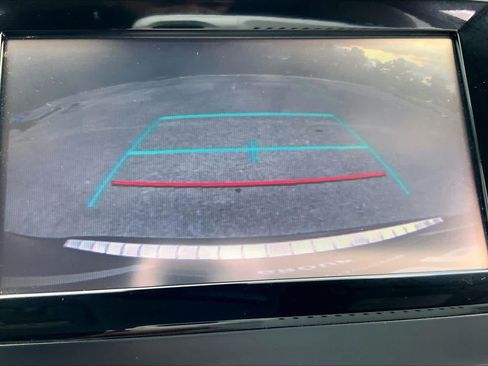 Used 2019 Toyota Highlander LE FWD image 26