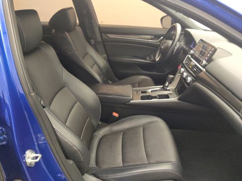 Used 2018 Honda Accord Sport image 21