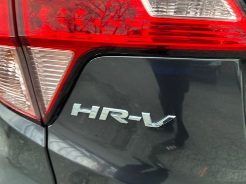 Used 2016 Honda HR-V EX image 10