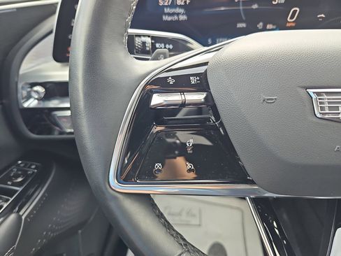 Used 2024 Cadillac Lyriq Luxury image 18