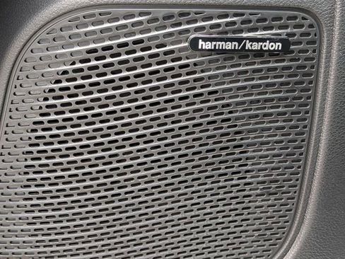 New 2026 Chrysler Pacifica Limited w/ Uconnect Theater Family Group image 16