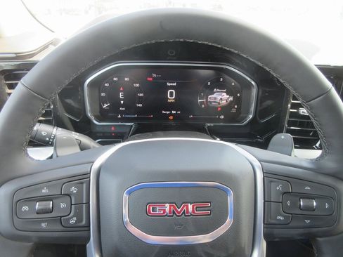 New 2026 GMC Sierra 1500 Elevation image 19