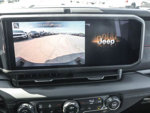 New 2025 Jeep Gladiator Rubicon w/ Convenience Group image 17