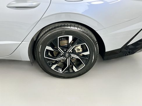 Used 2024 Hyundai Sonata SEL FWD image 11