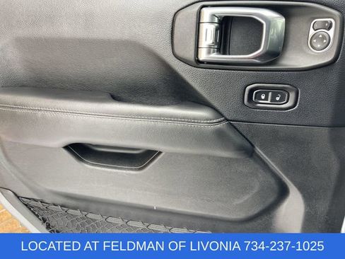 Used 2018 Jeep Wrangler Unlimited Sahara image 21