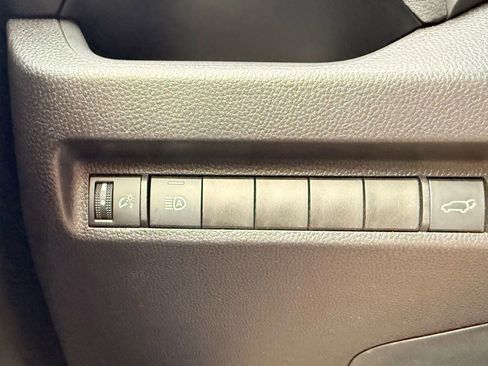 Used 2025 Toyota RAV4 XLE image 28