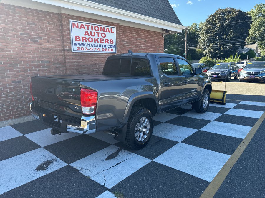 Used 2017 Toyota Tacoma SR5 w/ Tow Package AWD/4WD image 3