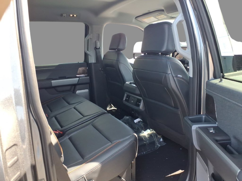 New 2026 Ford F350 Lariat w/ Black Appearance Package AWD/4WD image 11