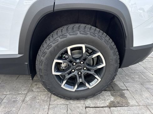 New 2026 Chevrolet Equinox ACTIV w/ Convenience Package III image 25