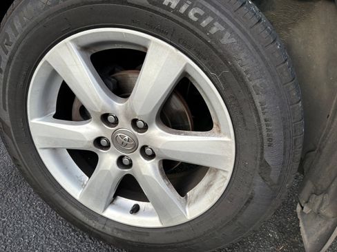 Used 2008 Toyota RAV4 Limited image 9