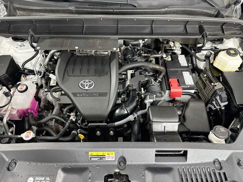 Used 2023 Toyota Highlander Limited AWD/4WD image 32