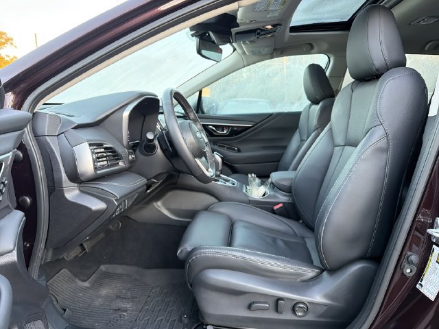 Used 2025 Subaru Outback Limited AWD/4WD image 11