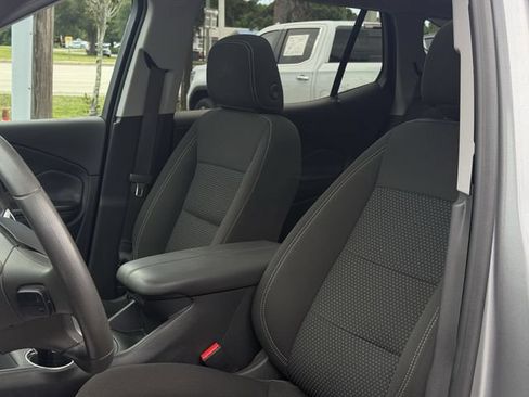 Used 2023 GMC Terrain SLE w/ Driver Convenience Package AWD/4WD image 16